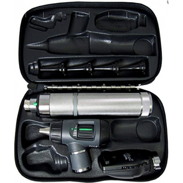 Welch Allyn 3.5v Diagnostic Set with Coaxial Opthalmoscope Macroview Otoscope Handle and Hard Case